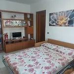 Per Vacanze A 아파트 올비아